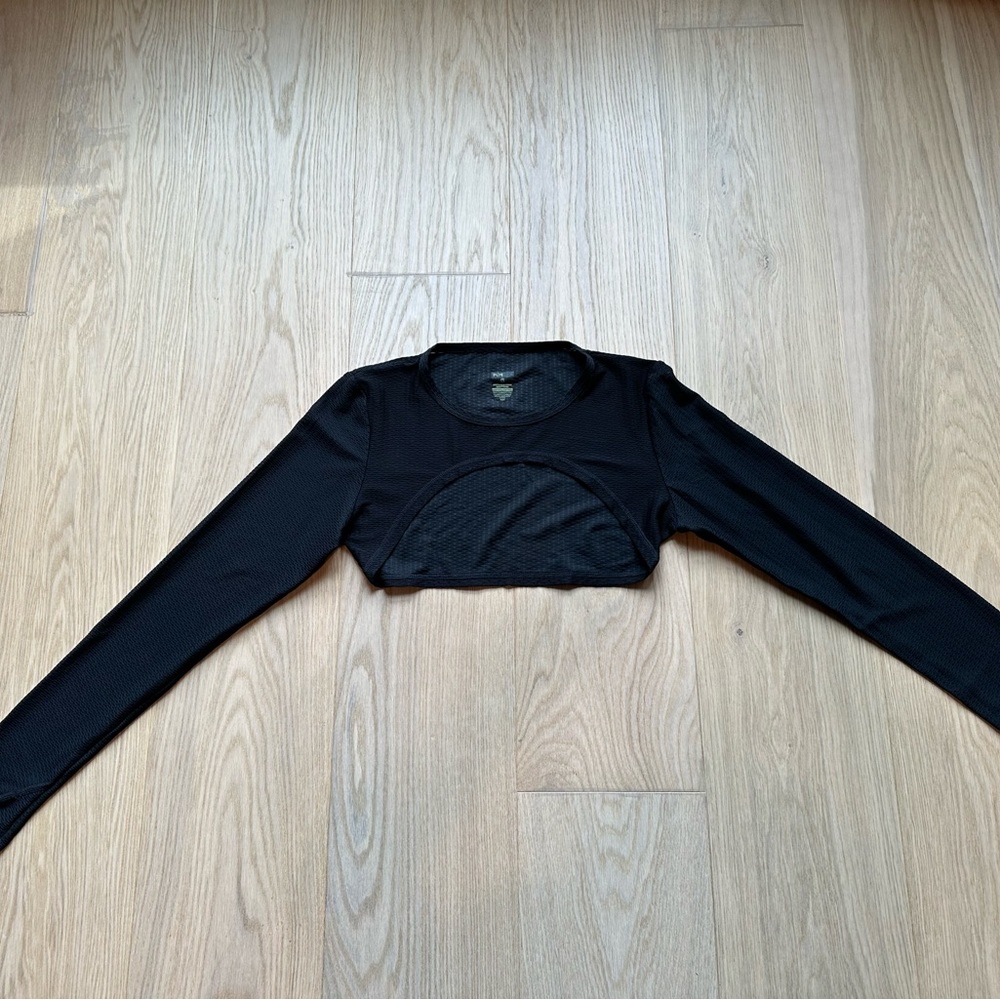Pop Flex Active Long Sleeve Crop top, size 6, Black. ONLY WORN ONCE